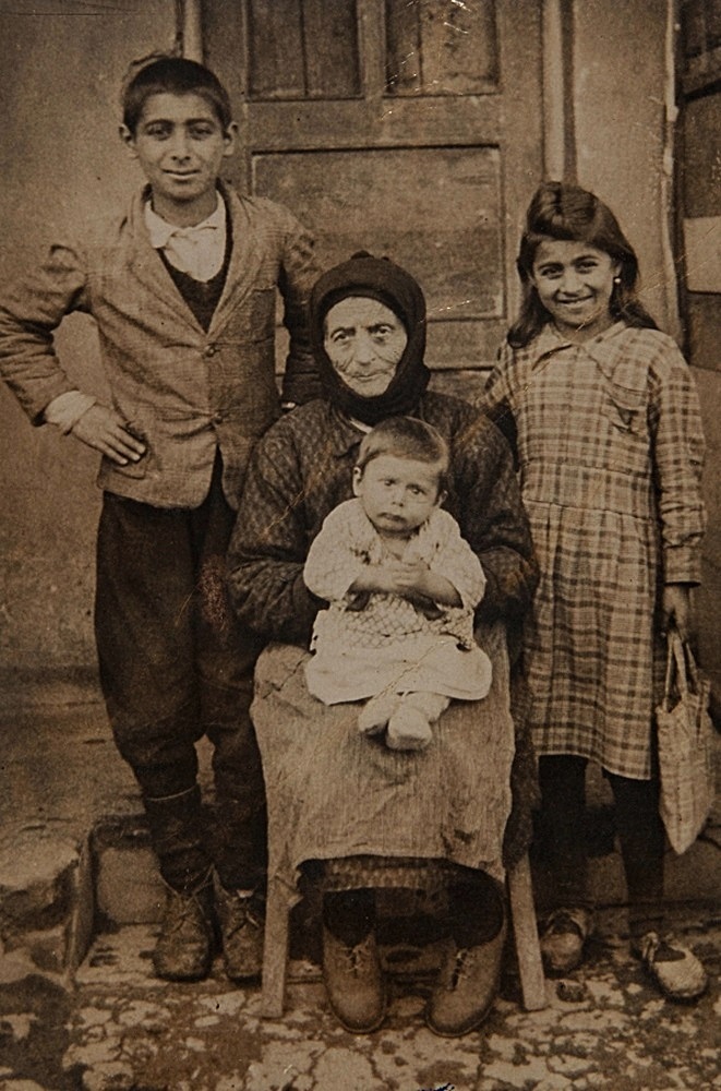 Tsiligkaridis family 1000